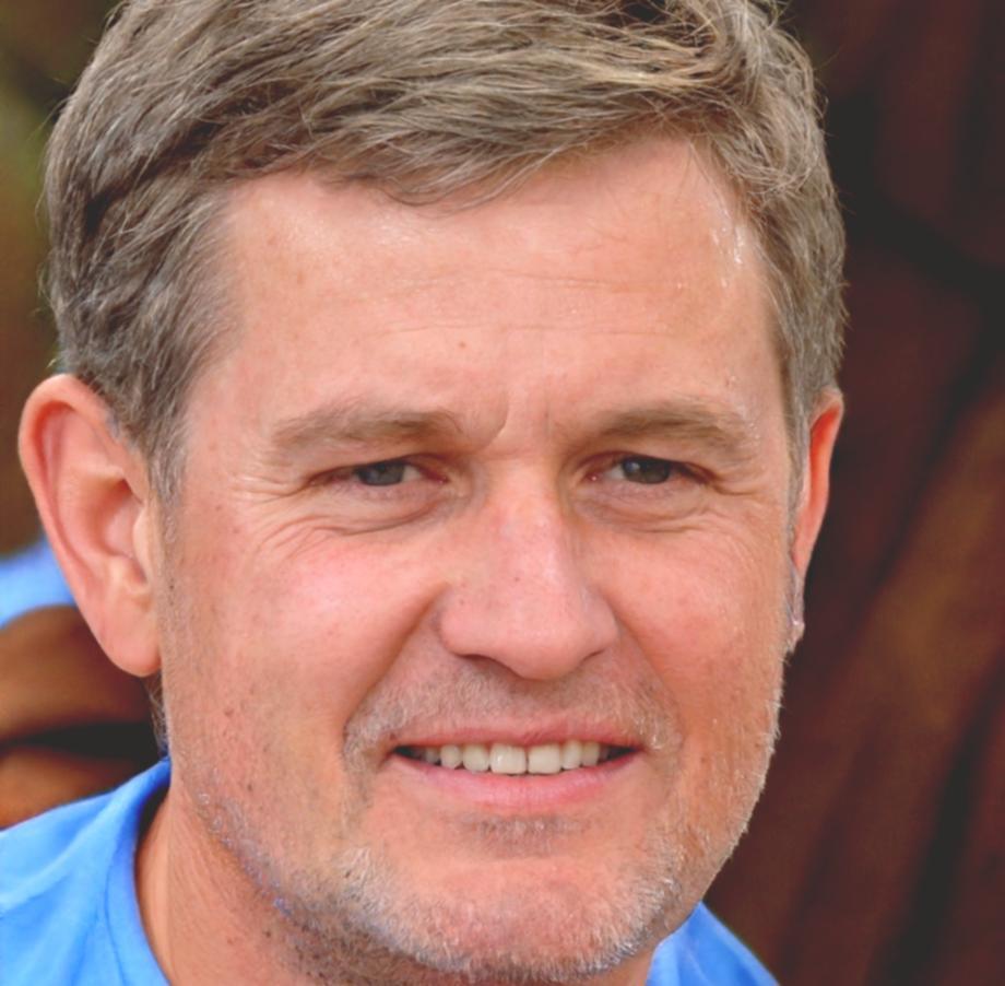 Thomas Laurent, Analyste Financier Senior chez xavorenthulia